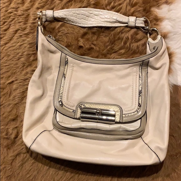 Coach shoulder bag with accents - Picture 1 of 6